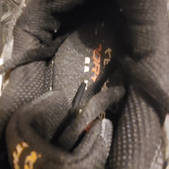 Men's size 8 Skechers - Picture 3 of 4